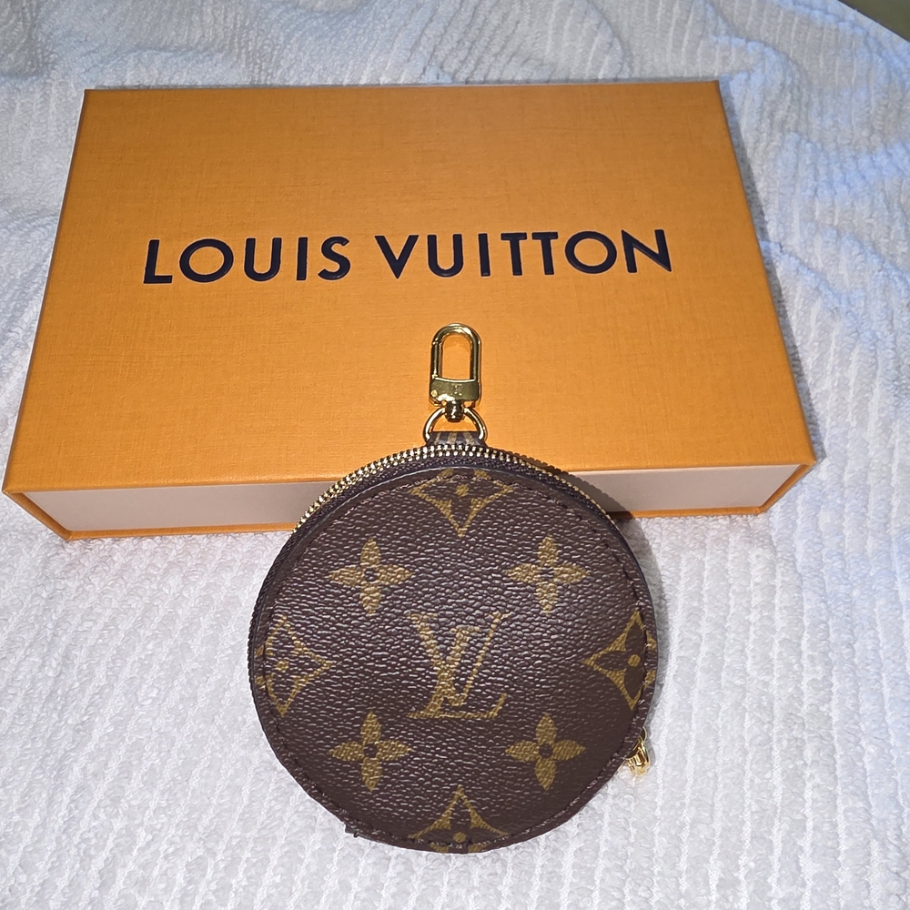 Louis Vuitton Brown and Gold Monogram Round Coin Pouch